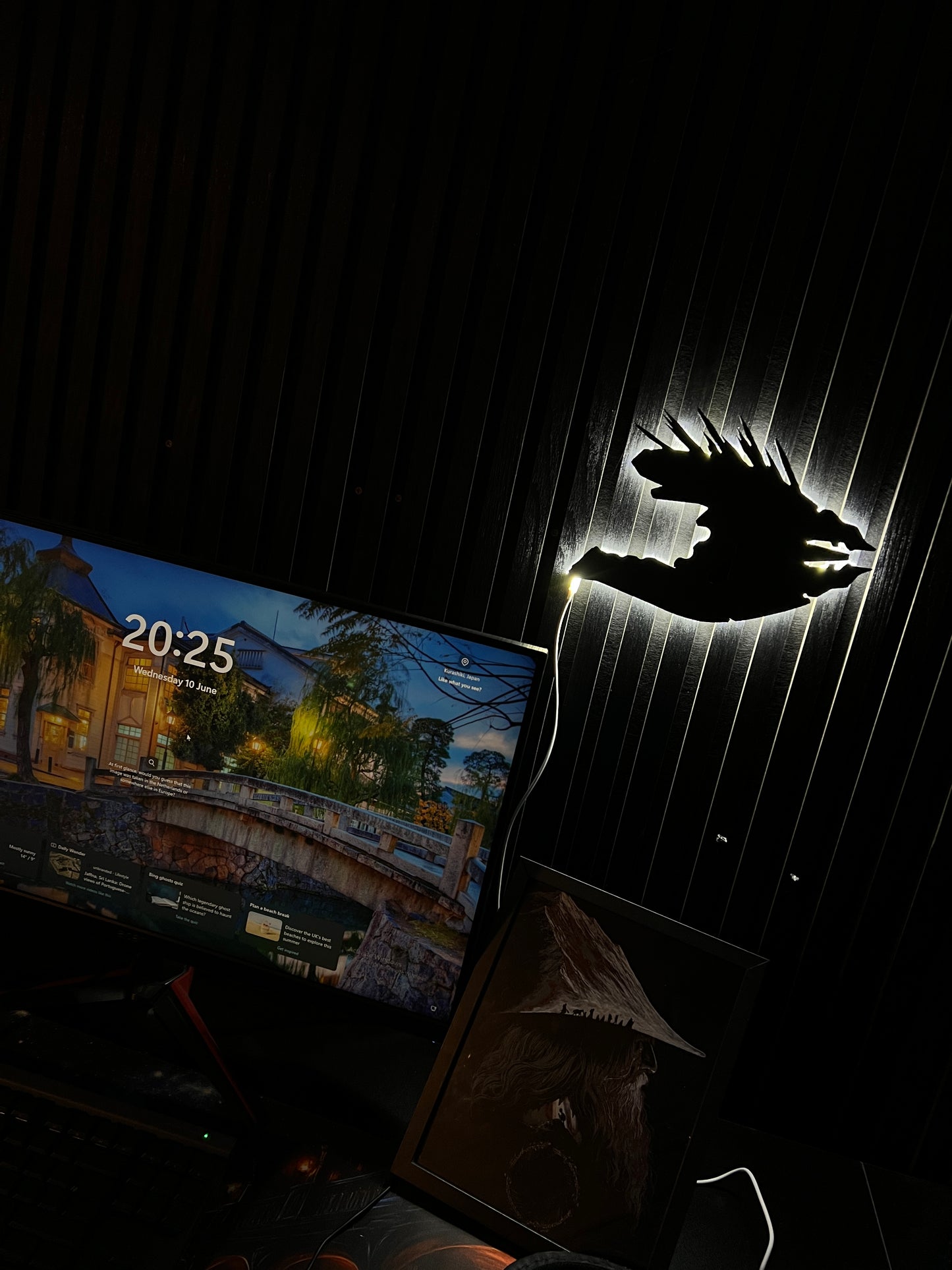 Needle Gun - Sci-Fi LED Wall Light
